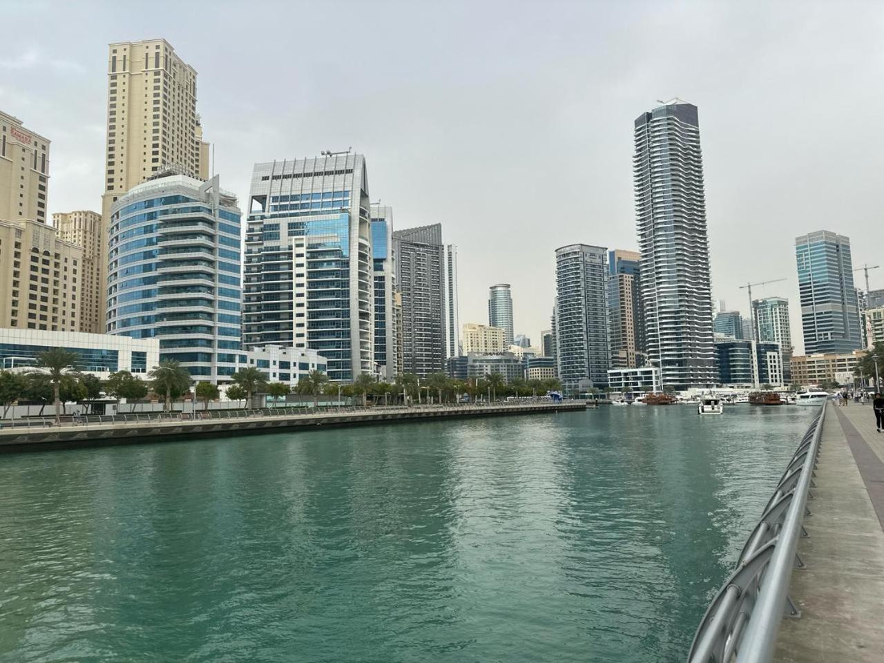 Success Luxury Apartment - 5 Min Away Marina Corniche - Free Housekeeping Provided Everyday-24-7 Staff Available For Services ดูไบ ภายนอก รูปภาพ