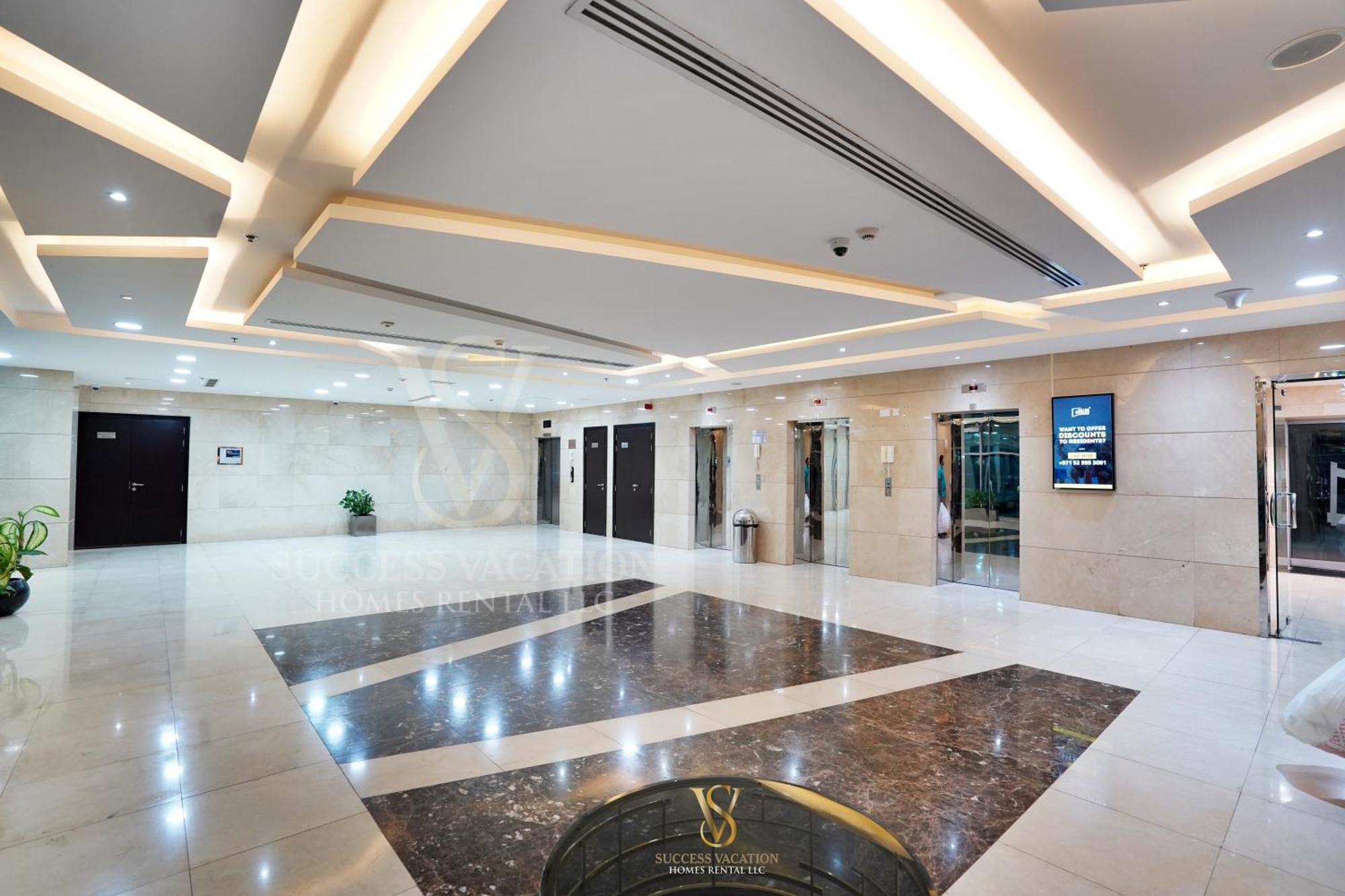 Success Luxury Apartment - 5 Min Away Marina Corniche - Free Housekeeping Provided Everyday-24-7 Staff Available For Services ดูไบ ภายนอก รูปภาพ