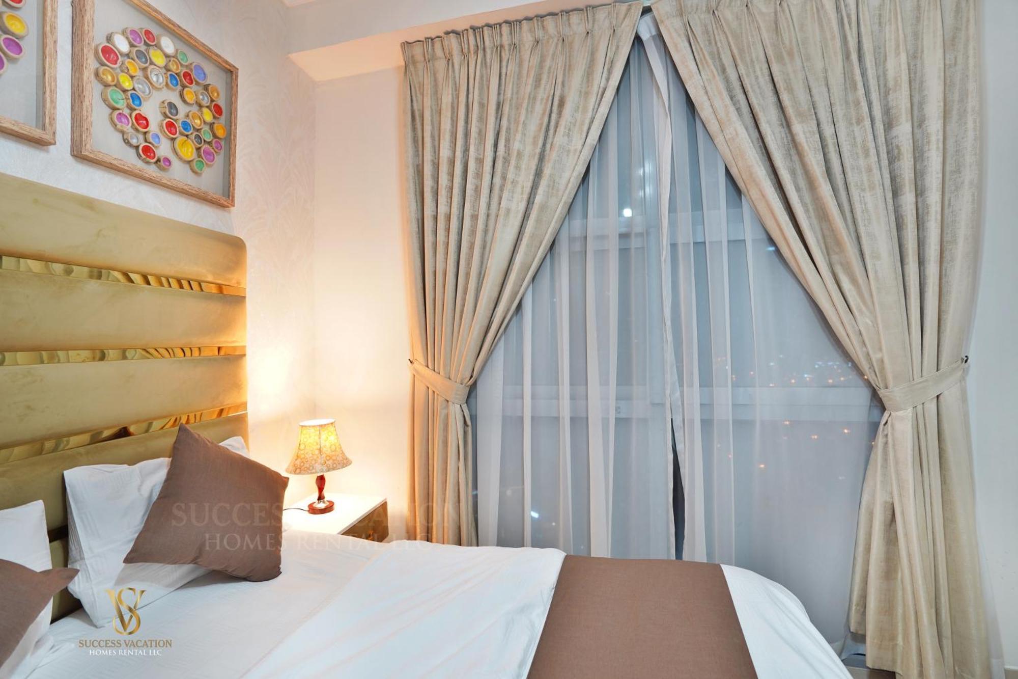 Success Luxury Apartment - 5 Min Away Marina Corniche - Free Housekeeping Provided Everyday-24-7 Staff Available For Services ดูไบ ภายนอก รูปภาพ